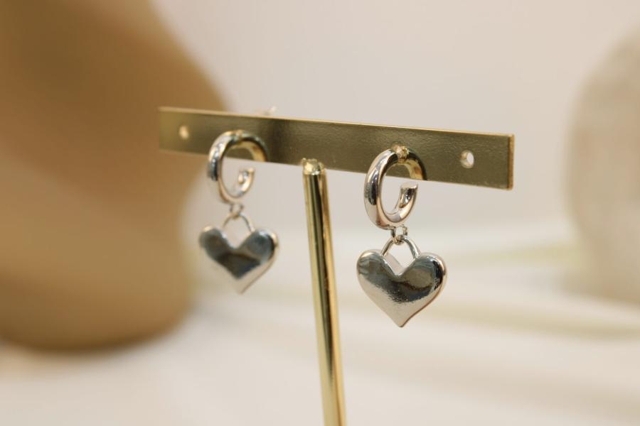 Arete con dije corazon