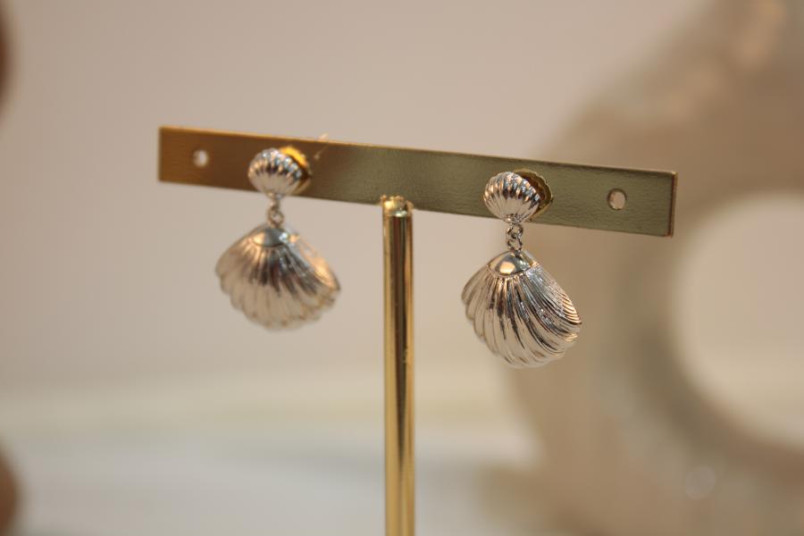 Arete concha doble