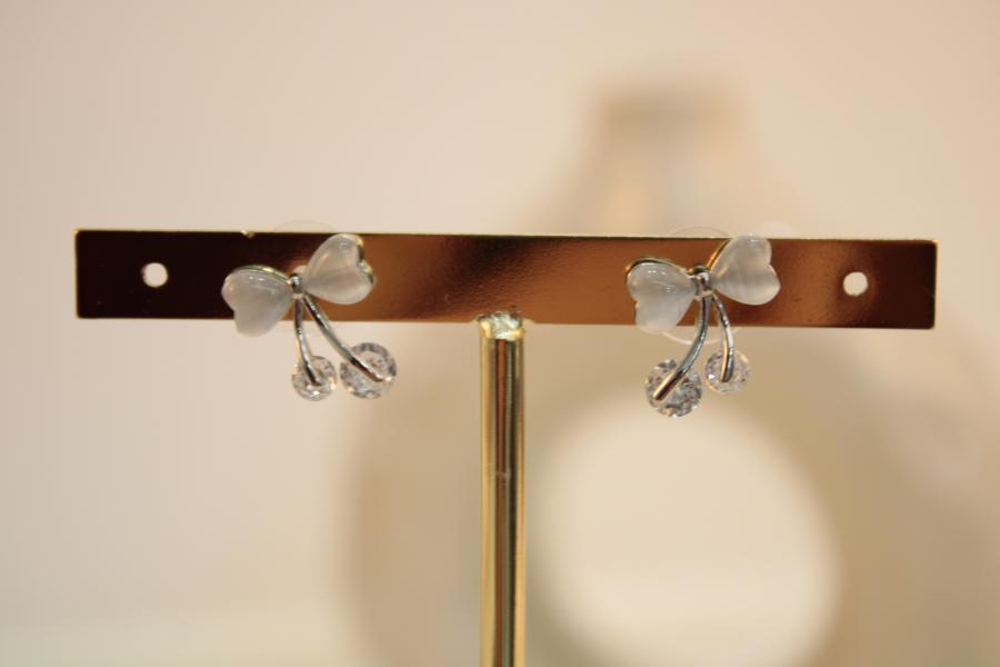 Arete lazo corazon con zirconia