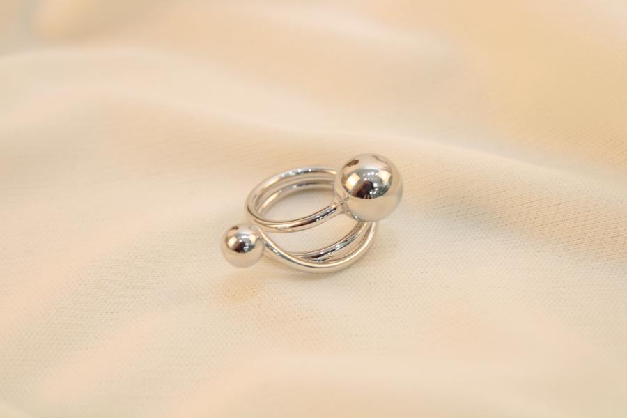 Anillo Invertido Con Dos Perlas