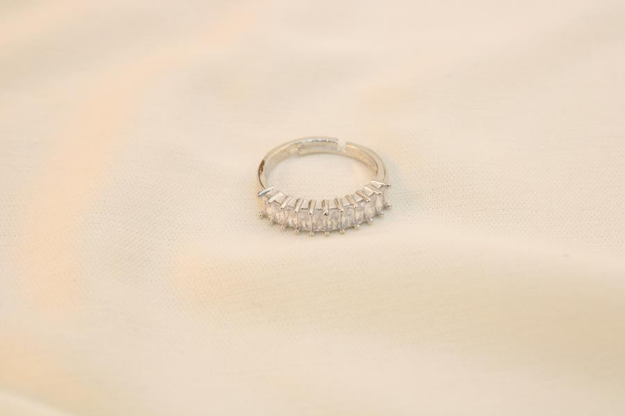 Anillo Con Zirconias