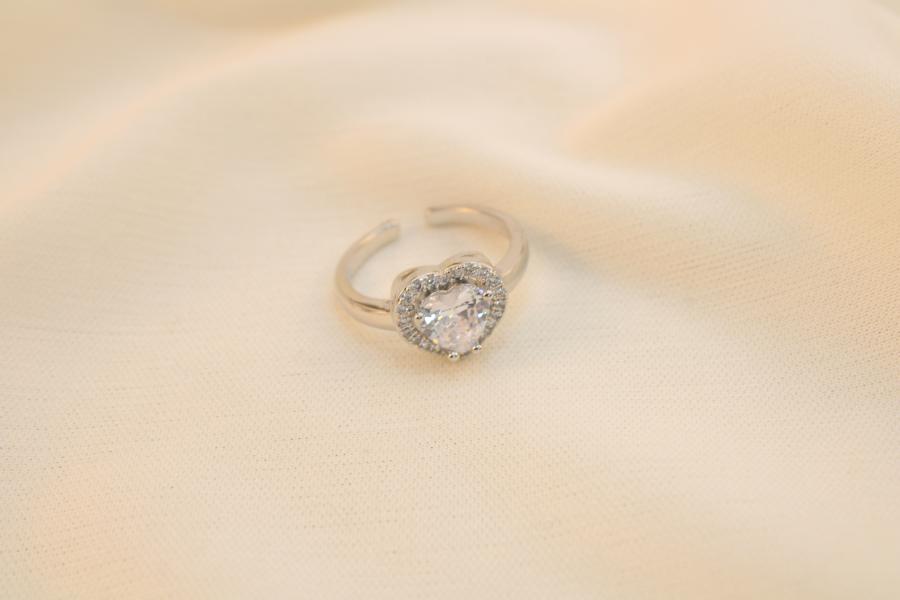 Anillo De Corazón Con Zirconia