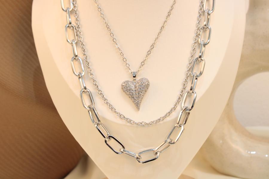 Cadena Triple De Corazón De Zirconias