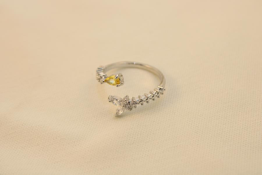 Anillo Cruzado Mariposa