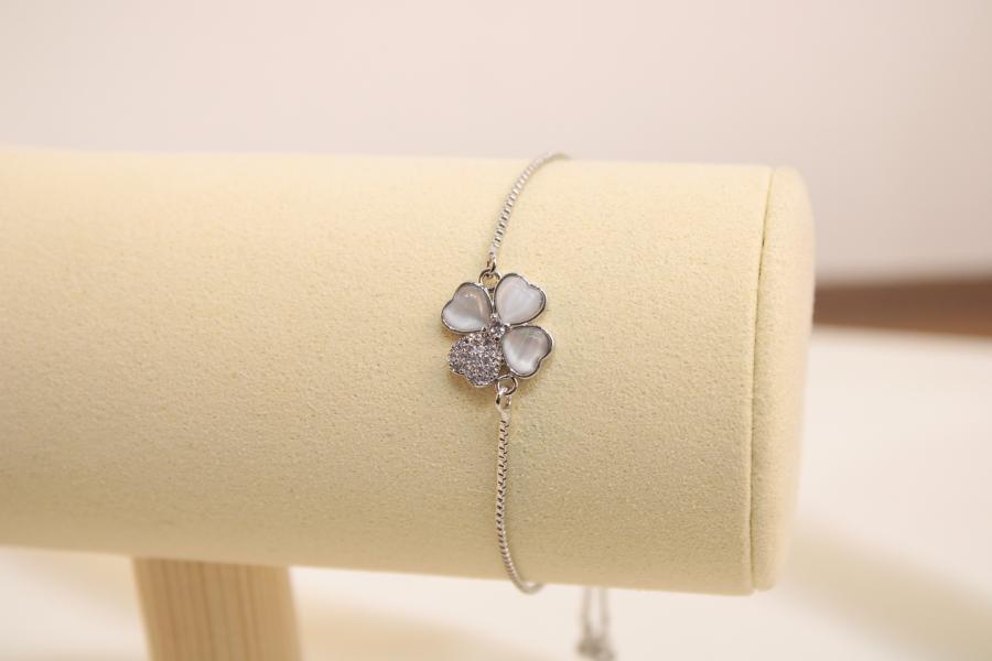 Pulsera Ajustable De Flor Con Brillos