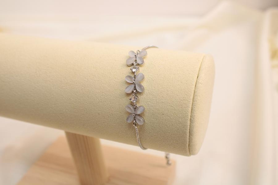 Pulsera Ajustable De Tres Flores