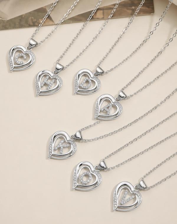 Dije De Iniciales Corazón Brillante Plateado
