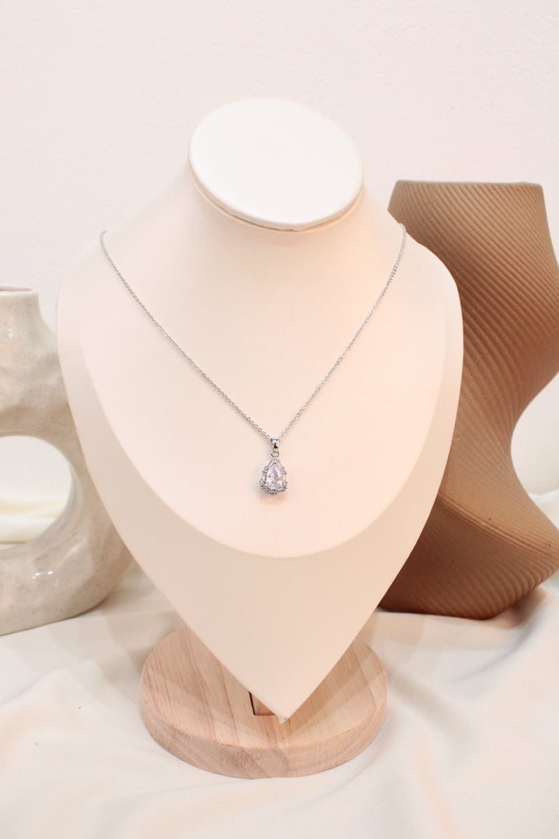 Cadena Fina De Zirconia En Forma De Gota