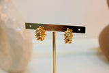 Arete argolla con relieve