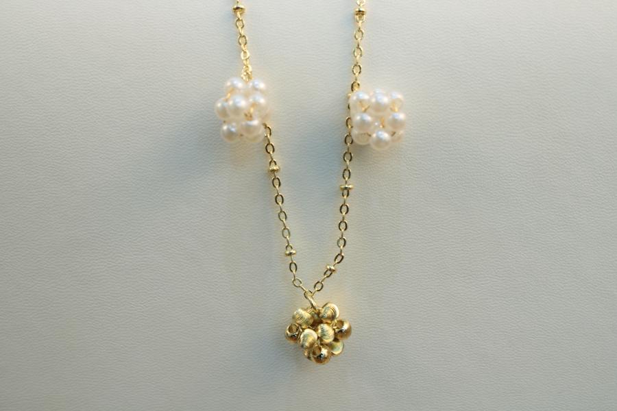 Cadena perlas blancas