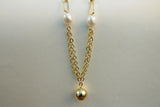 Cadena perla blanca y dije dorado