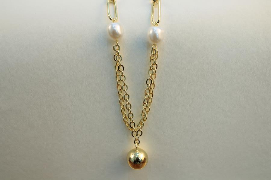 Cadena perla blanca y dije dorado