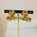 Arete De Flor Tres Pétalos