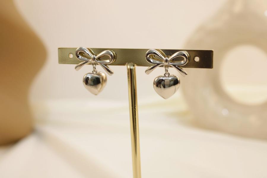 Arete De Lazo Con Corazón