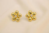 Arete De Flor Con Cinco Petalos Y Zirconia