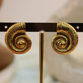 Arete acero caracol con relieve