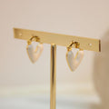 Arete corazon blanco