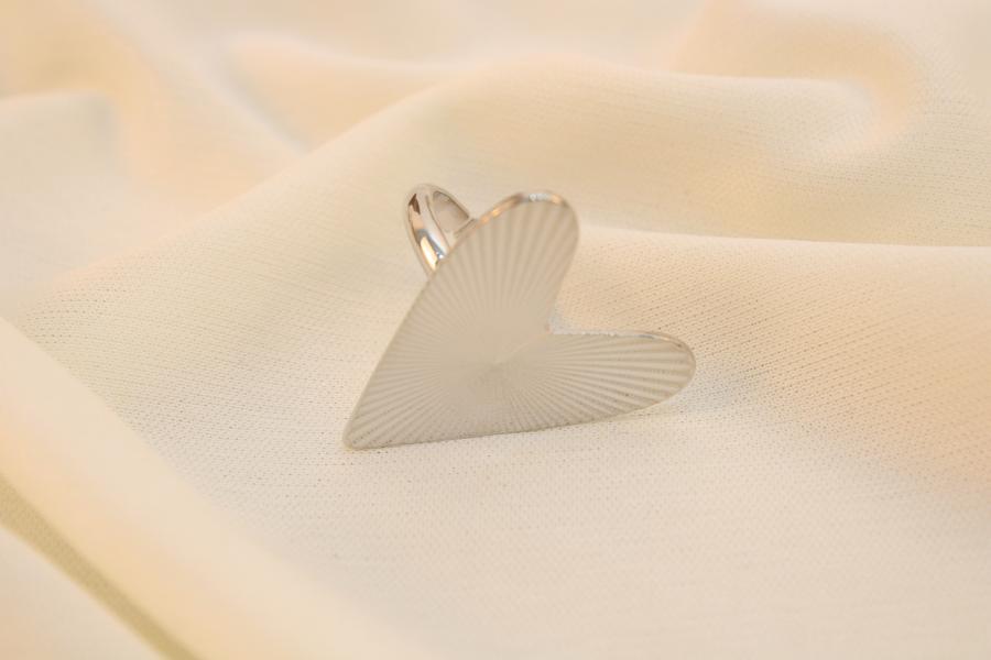 Anillo De Corazón con Textura