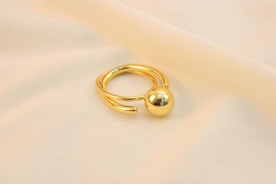 Anillo Con Perla En El Centro