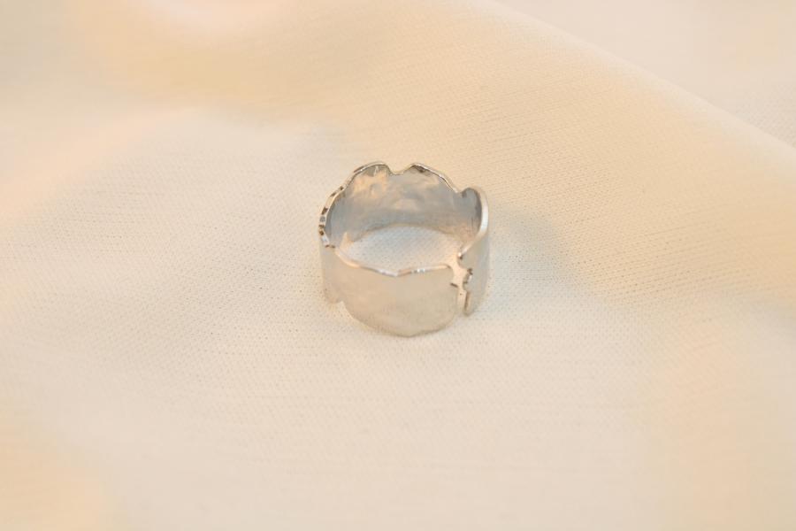 Anillo Chunky Con Relieve