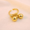 Anillo Chunky Con Cinco Perlas Doradas