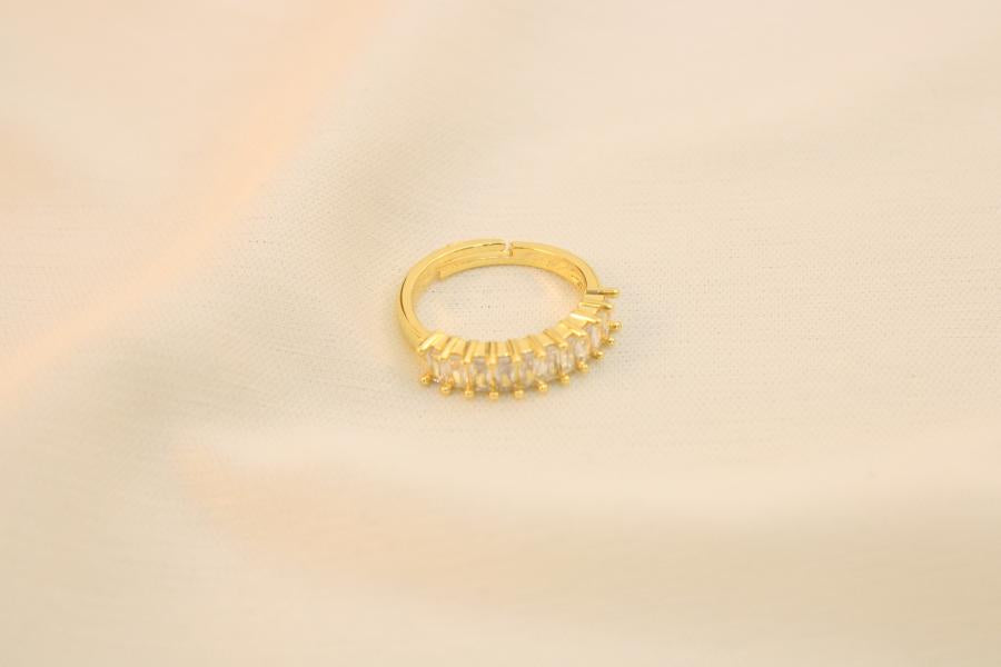Anillo Con Zirconias