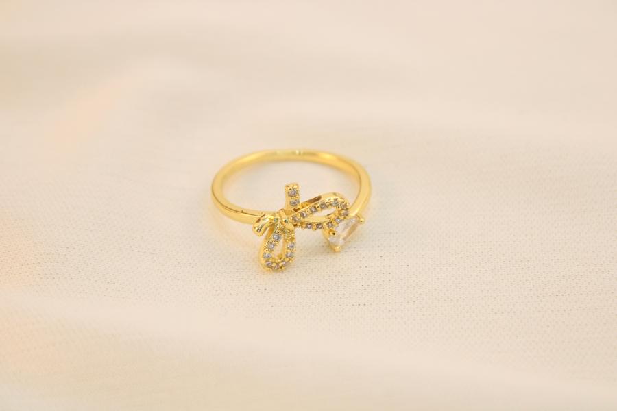 Anillo De Lazo Con Zirconia