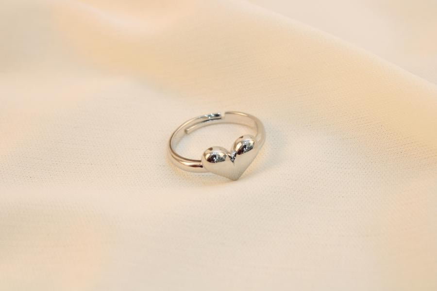 Anillo Con Corazón Pequeño