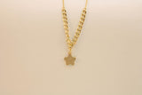 Cadena con dije estrella