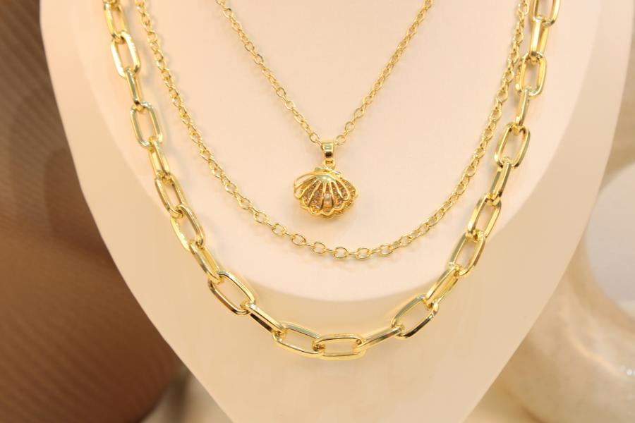 Cadena Triple De Concha Con Perla Blanca