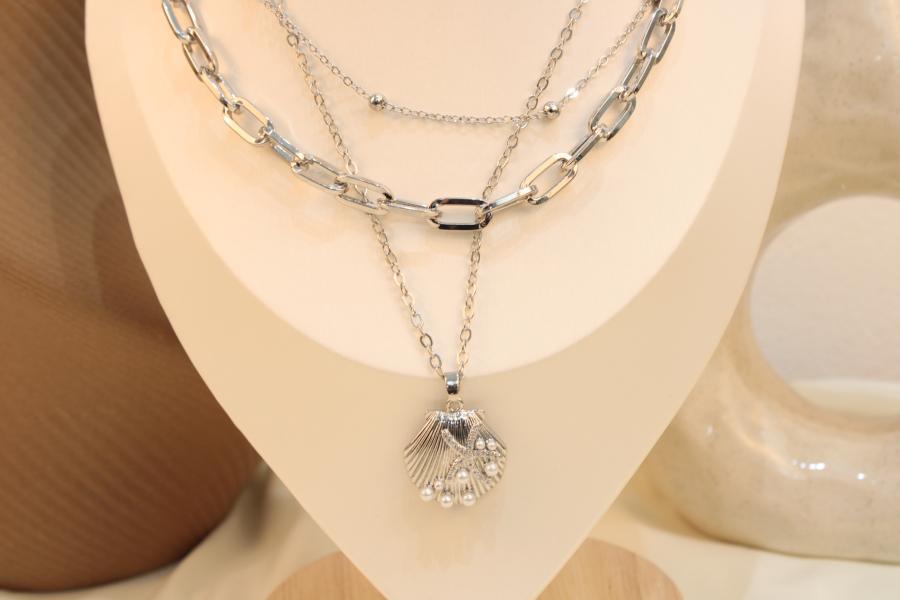 Cadena Triple De Concha Con Estrella De Zirconias