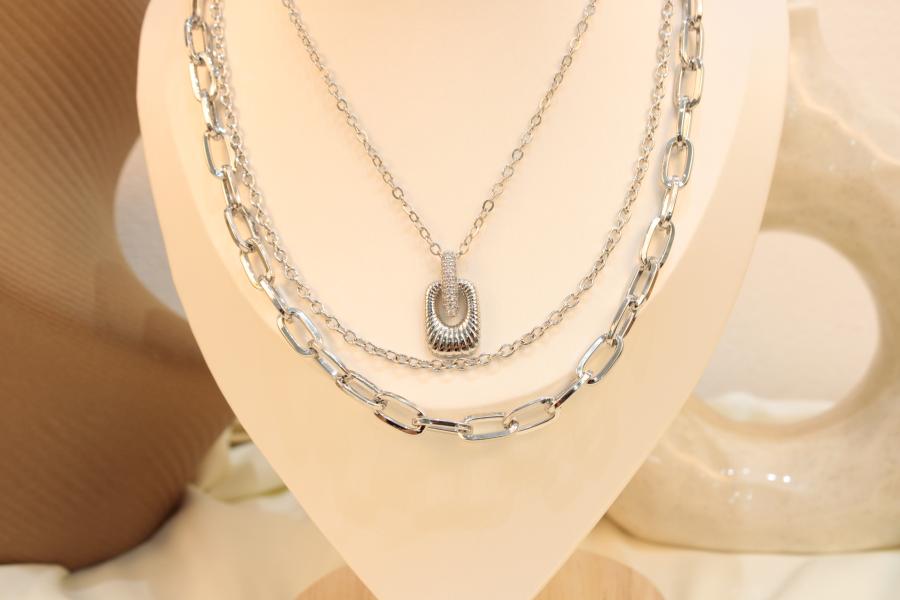 Cadena Triple Con Dije Cuadrado Con Textura