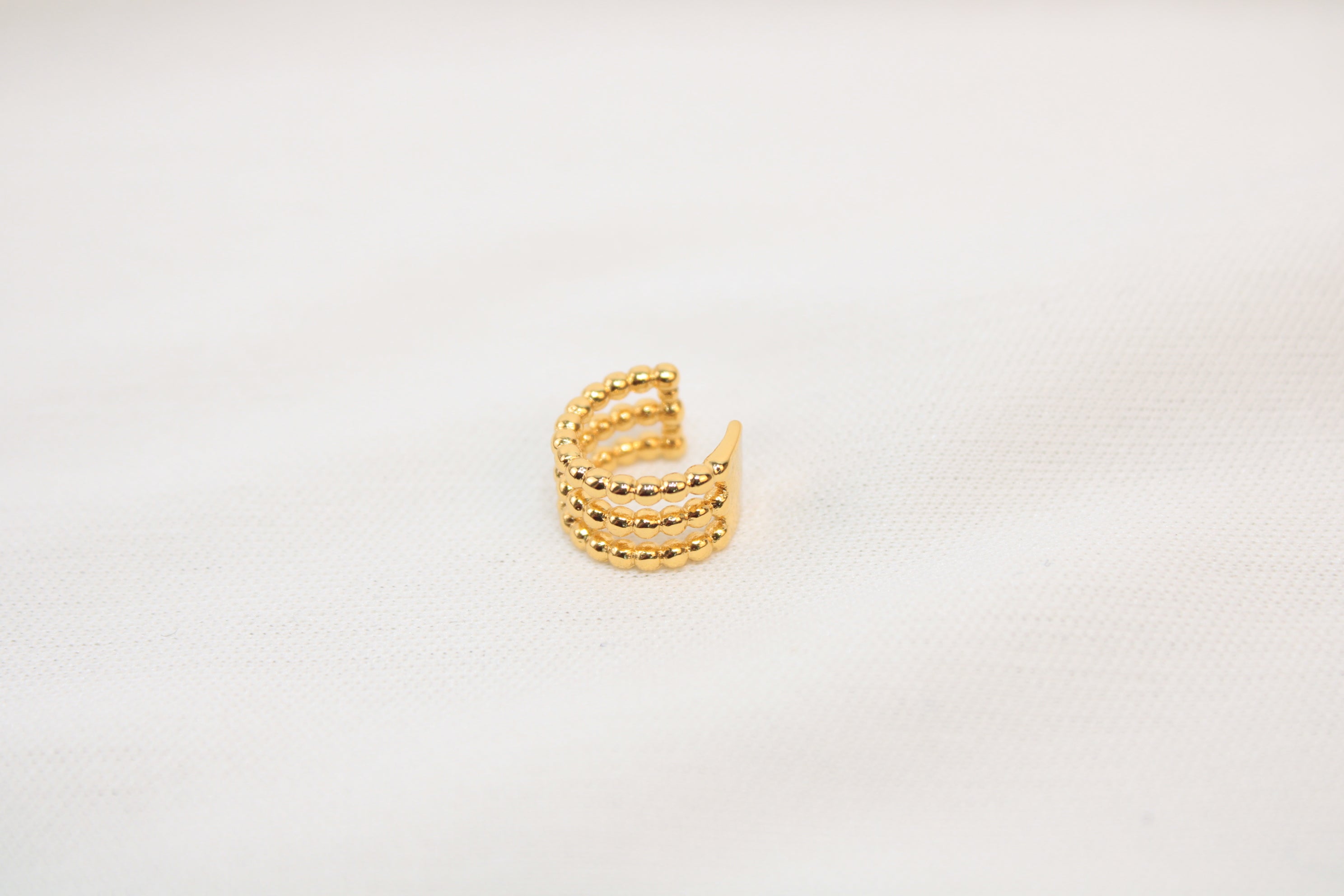 Earcuff Delicado Bolitas Triple