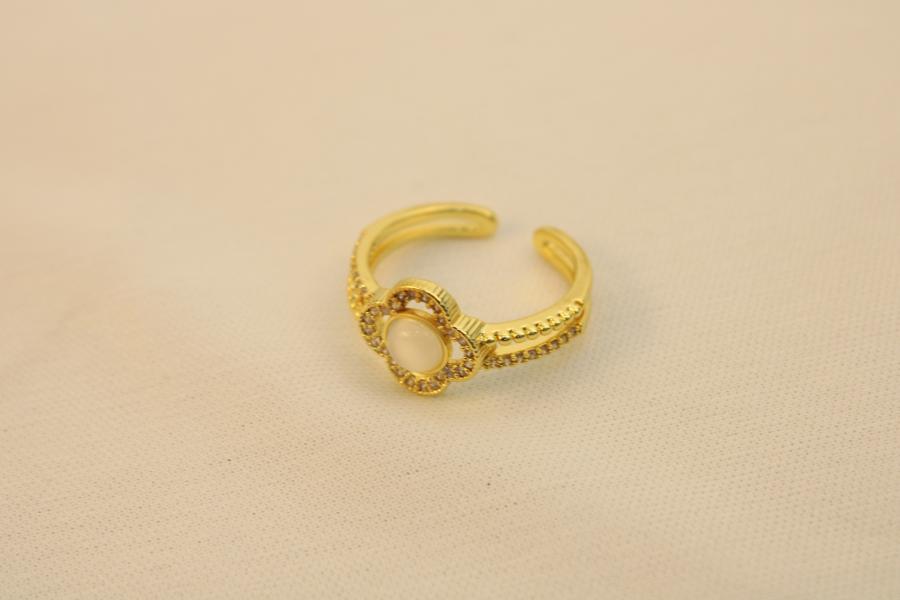 Anillo De Trébol Con Perla