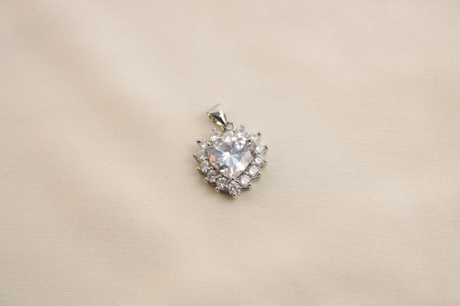 Charm / Dije De Corazón Brillante