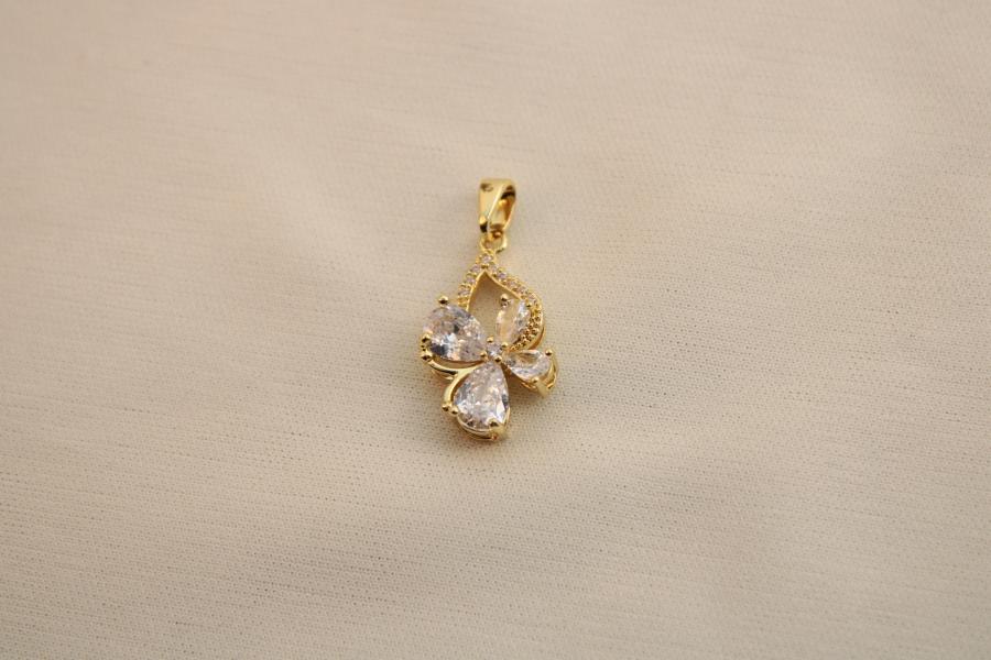 Charm / Dije De Mariposa Brillante Con Perla