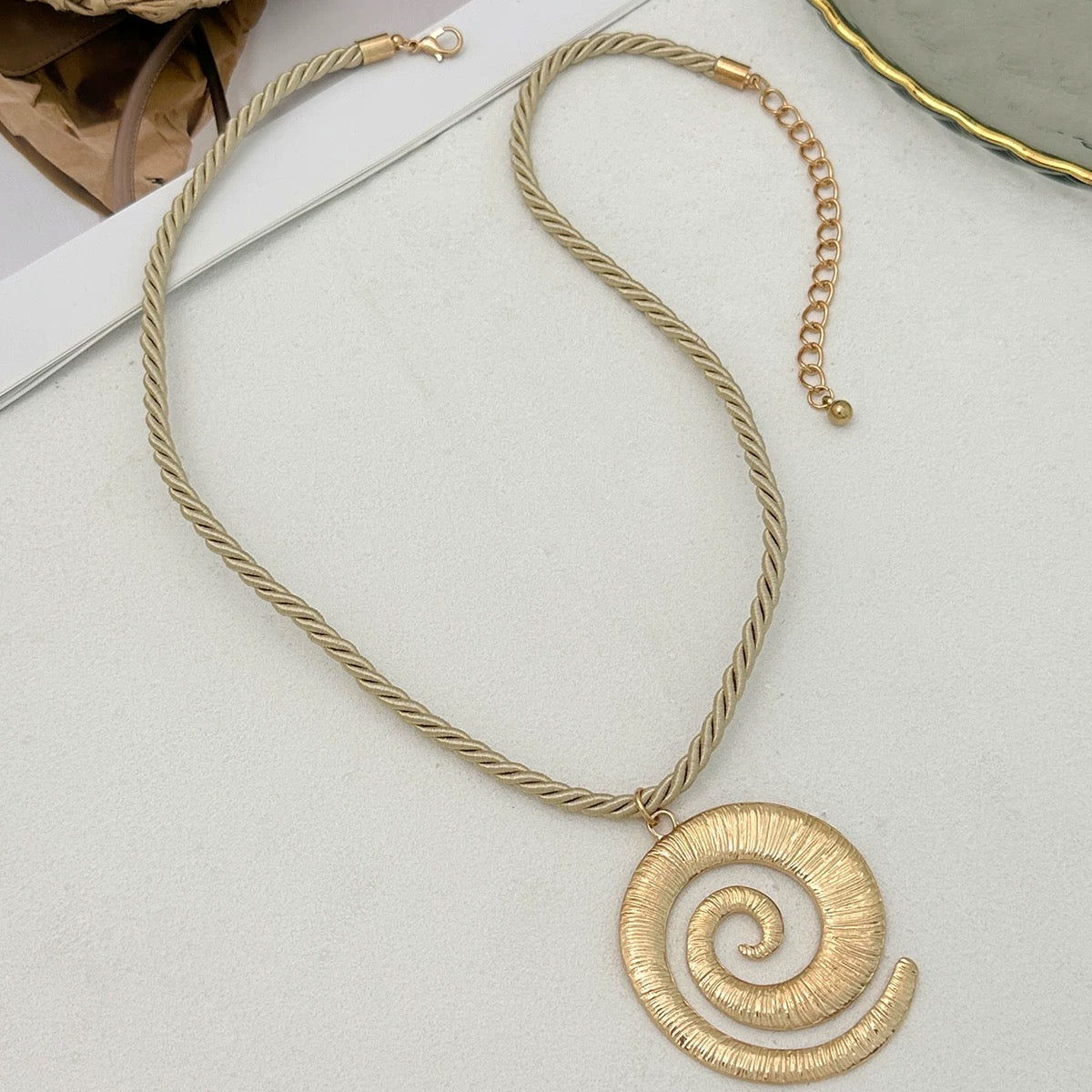 Cadena Tejida Con Espiral
