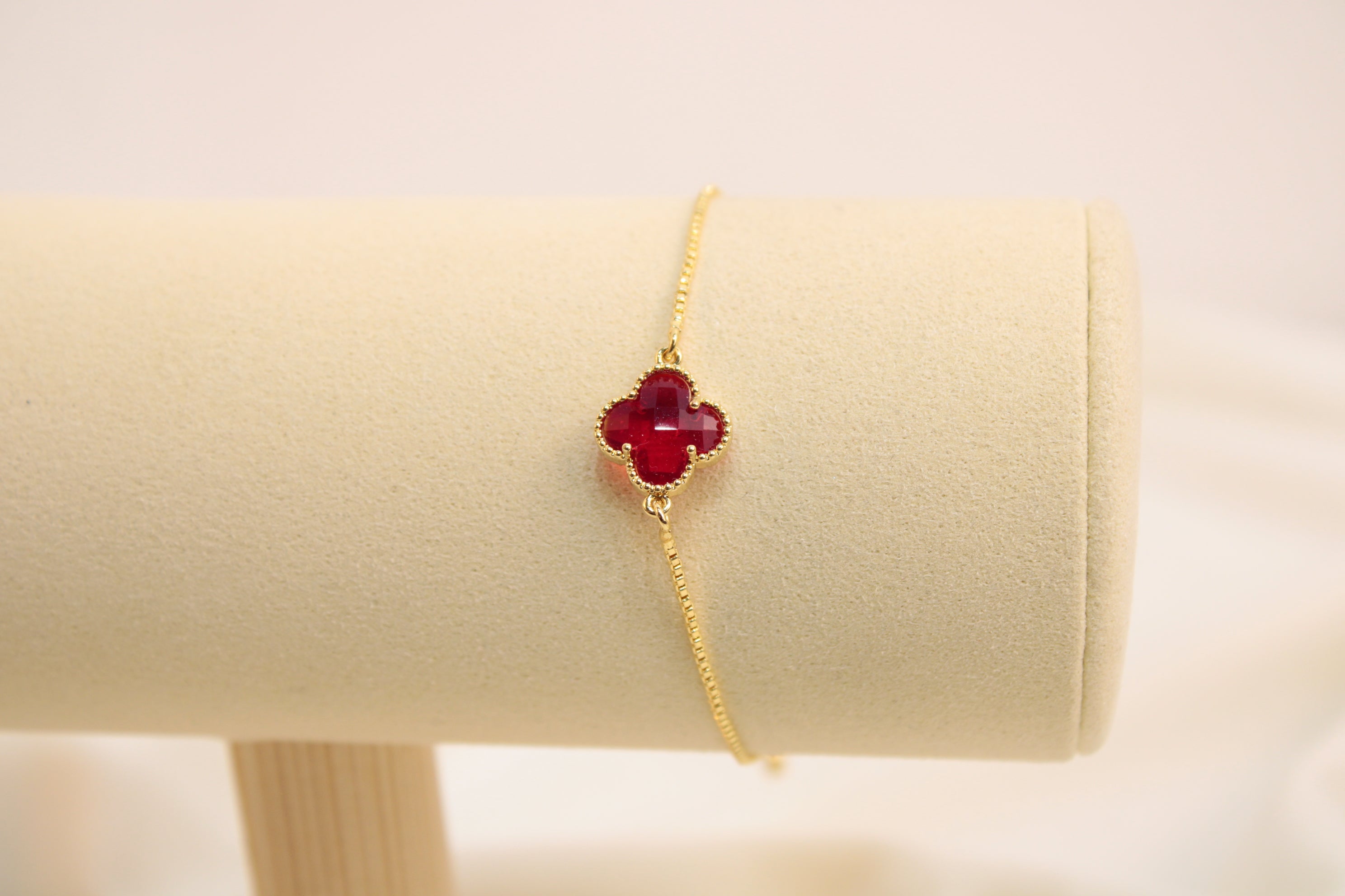 Pulsera Ajustable De Trebol Rojo