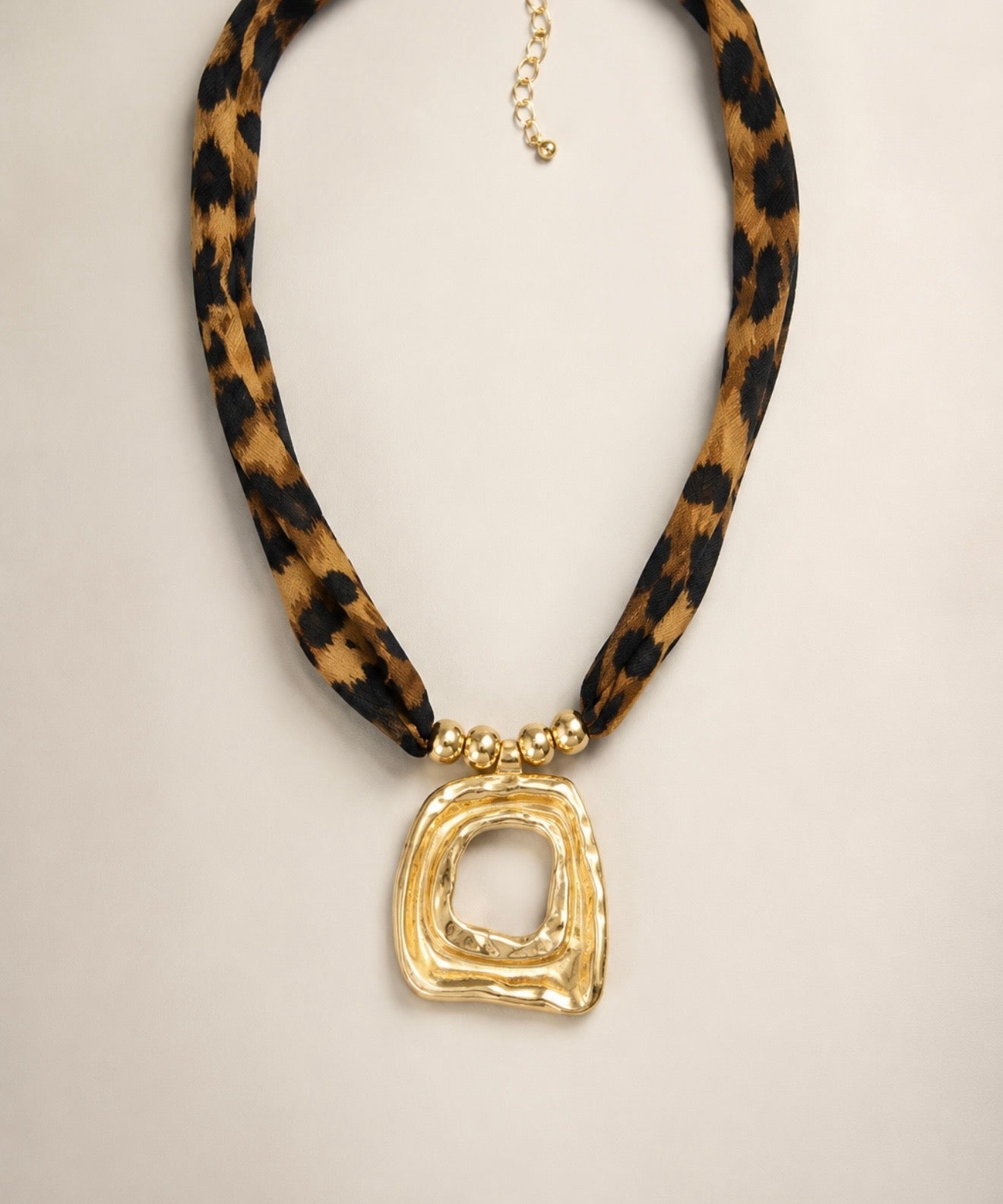 Cadena Animal Print Cuadrado