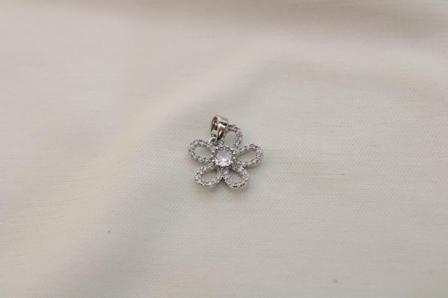 Charm / Dije De Flor Con Brillo