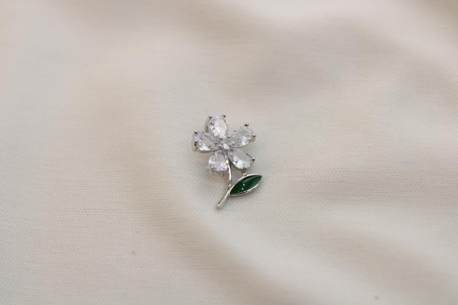 Charm / Dije De Flor Con Zirconia Blanca