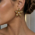 Arete De Flor Con Perla