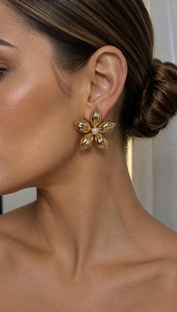 Arete De Flor Con Perla