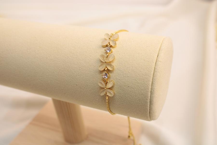 Pulsera Ajustable De Tres Flores