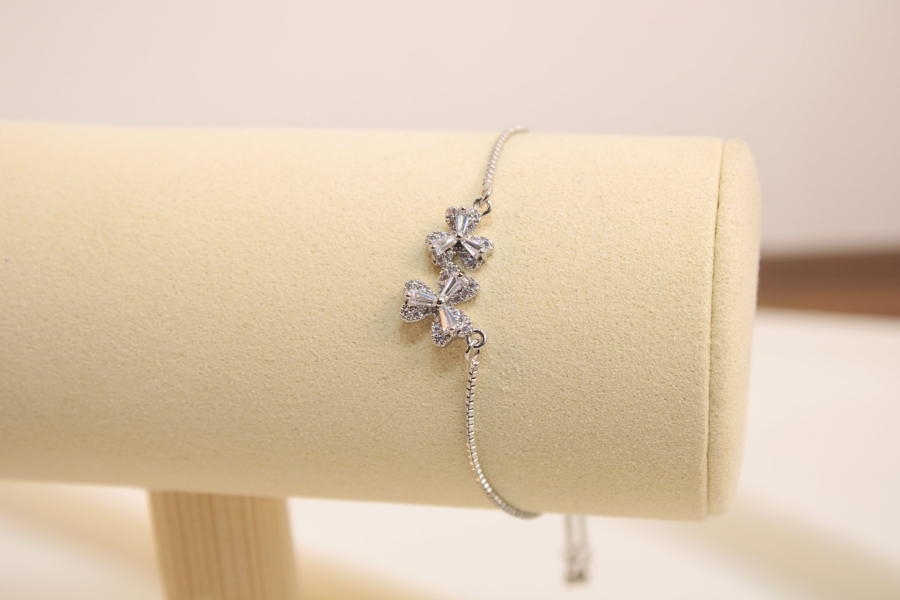 Pulsera Ajustable Con Zirconia