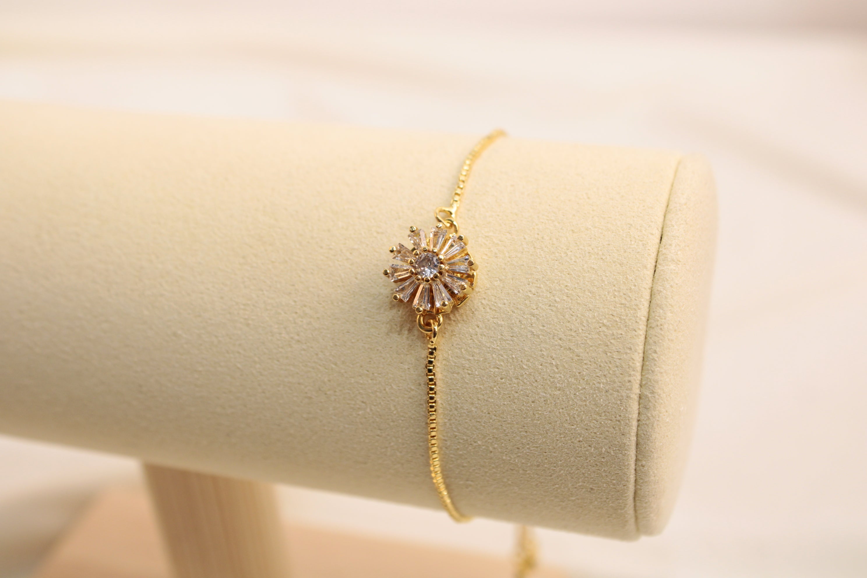 Pulsera Ajustable Antiestrés Con Zirconia