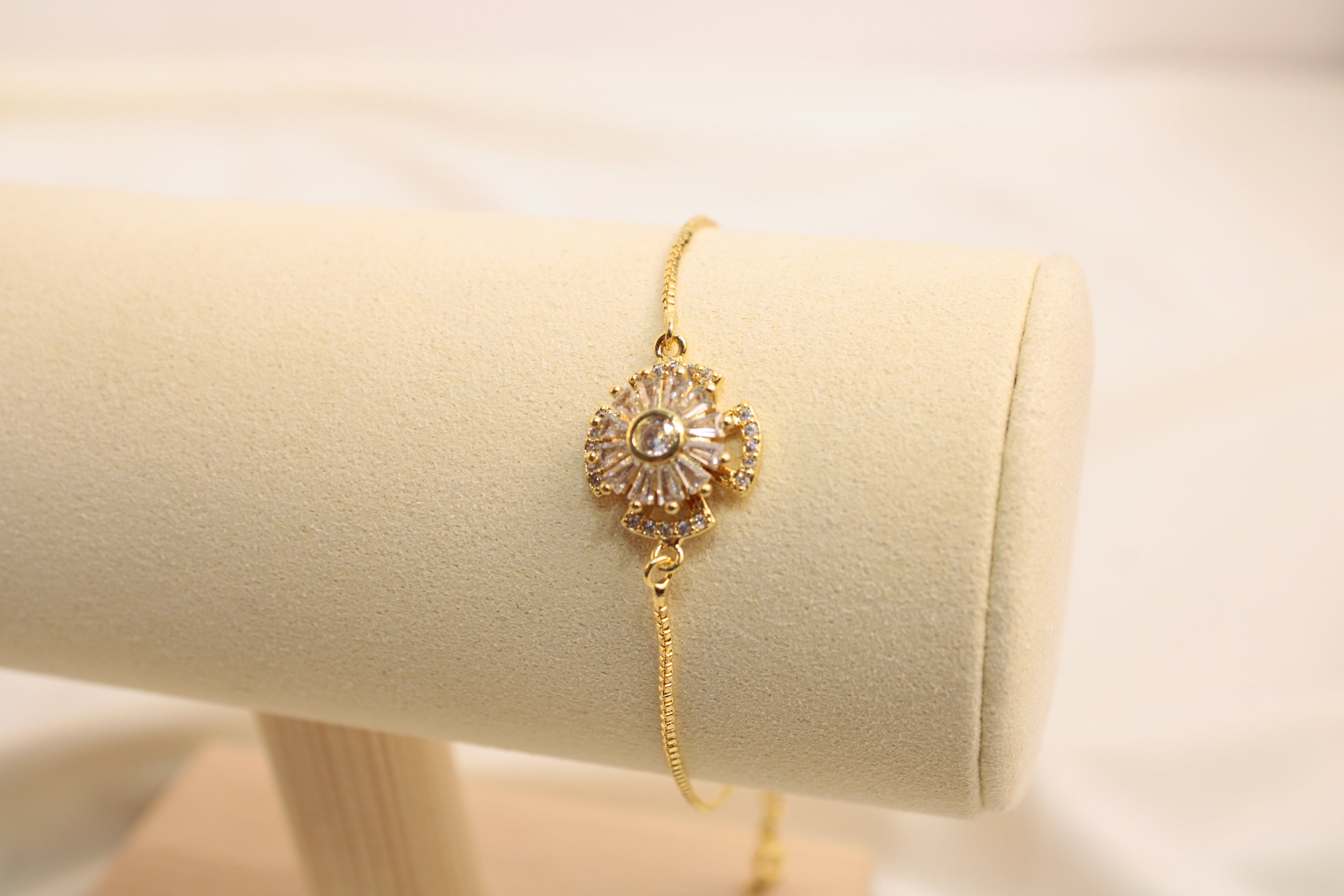 Pulsera Ajustable Antiestrés Con Zirconia