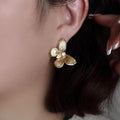 Arete De Mariposa Con Zirconia