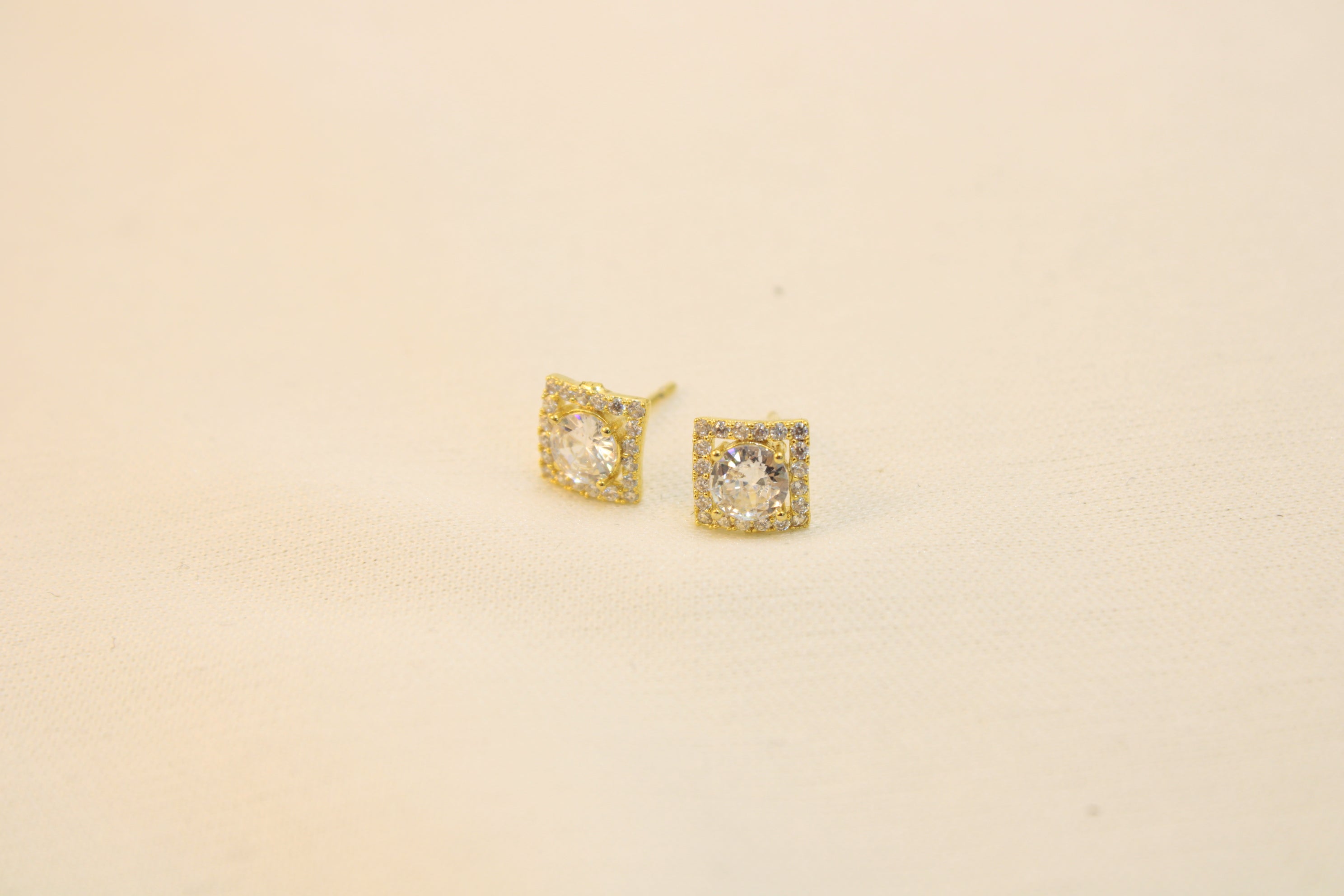 Arete Cuadrado Con Zirconia