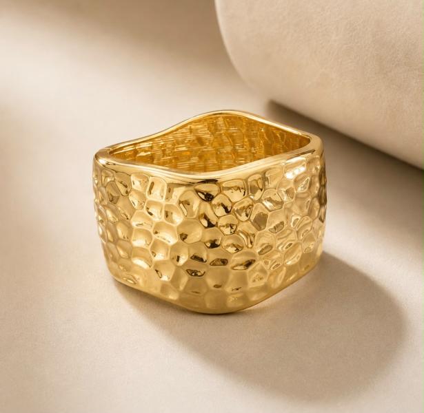 Brazalete Chunky Asimétrico Texturizado
